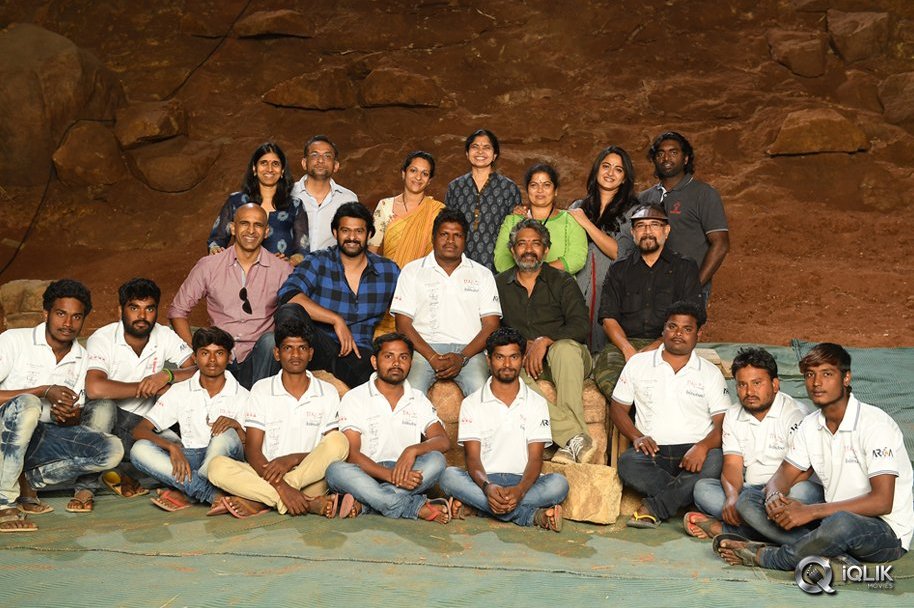 Baahubali-2-Pumpkin-Breaking-Function